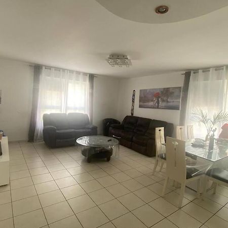 דופלקס משפחתי בשכונת מנחם בגין Apartment Ramla Luaran gambar