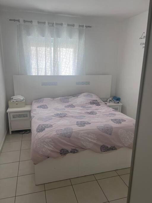 דופלקס משפחתי בשכונת מנחם בגין Apartment Ramla Luaran gambar